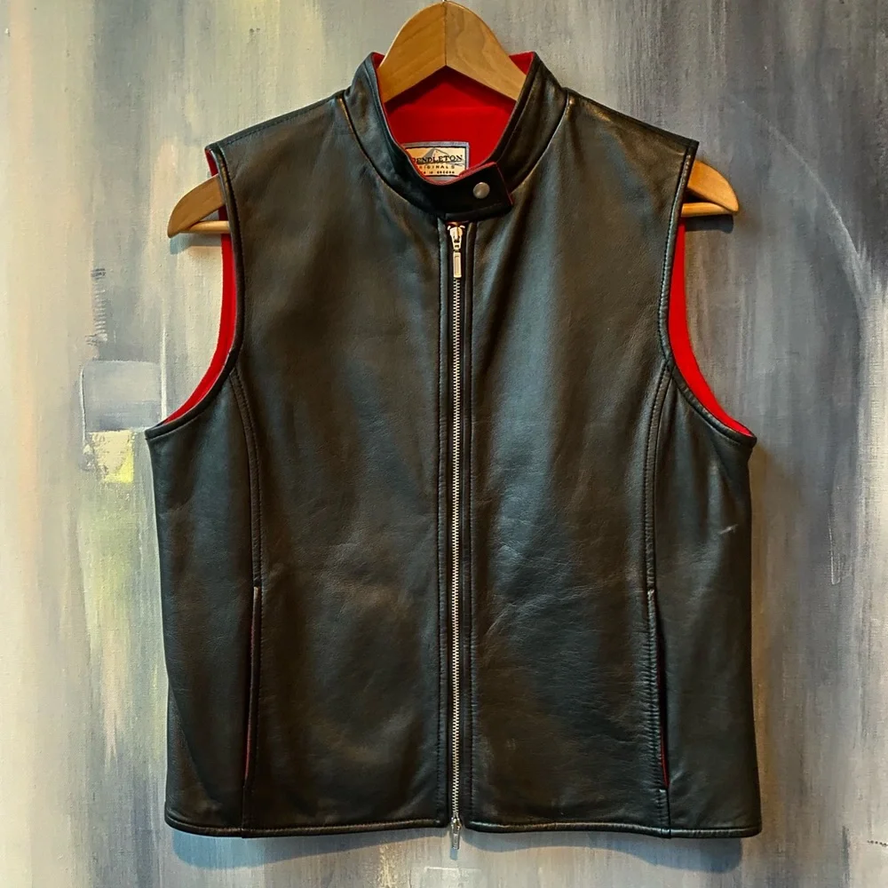 Pendleton Black Leather Vest with Red Fleece Lining Sz Small Mint Condition - Picture 10 of 10
